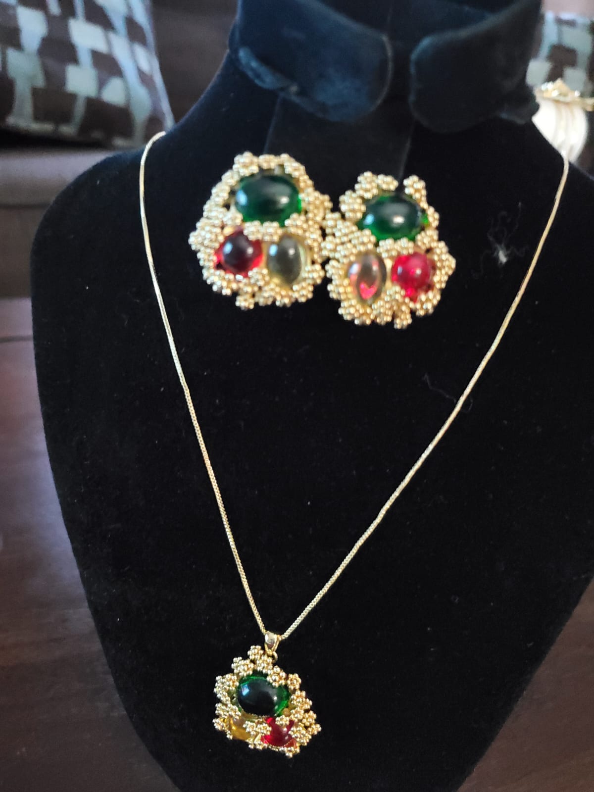 03BC0005-9D8E-4ABD-BEAC-1FF34D963D32