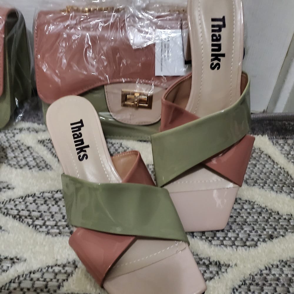 3DF75512-78FA-43E9-9B80-A1F832E11319