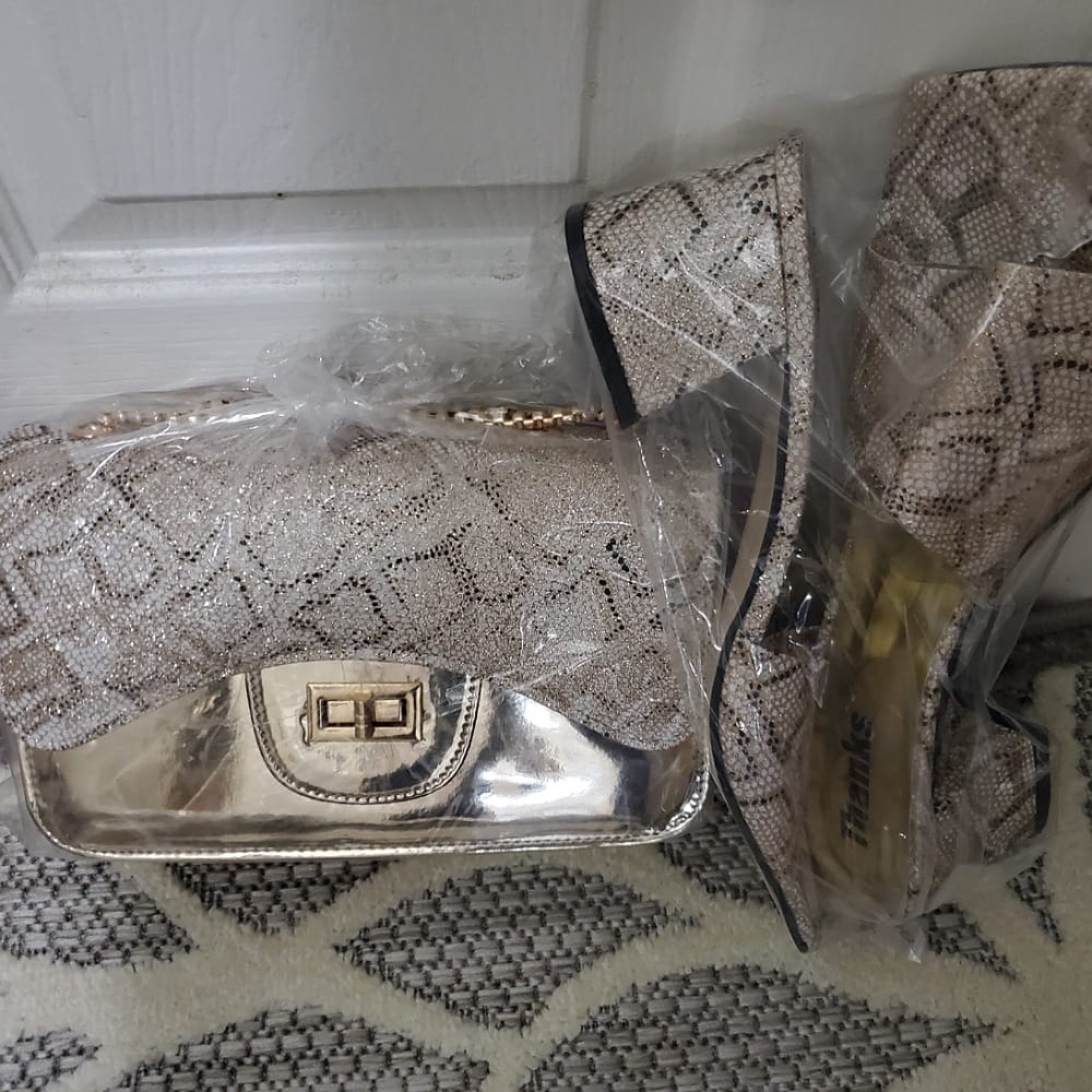 6C58DD92-536E-420A-898E-014E33A2F798