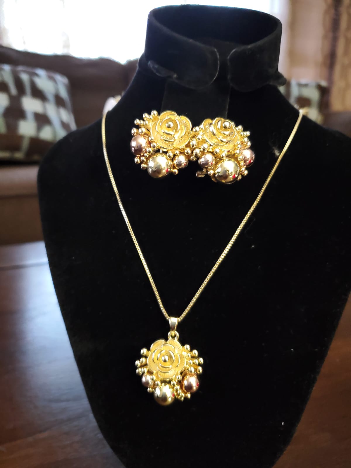 77481FA5-3DB6-4C98-8E6E-8569A6200EA8