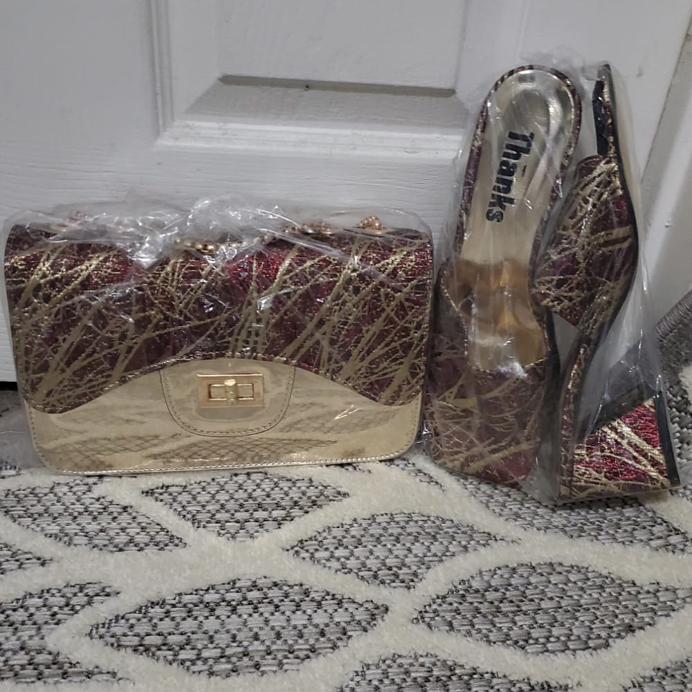 8200A2BE-D737-4C11-BBBD-DF13C0FF0C0B